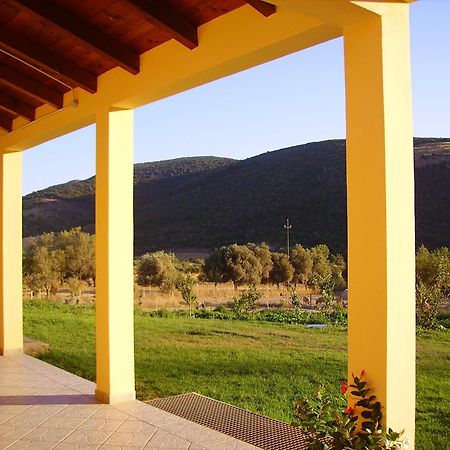 Agriturismo La Grotta Del Tesoro Santadi ภายนอก รูปภาพ