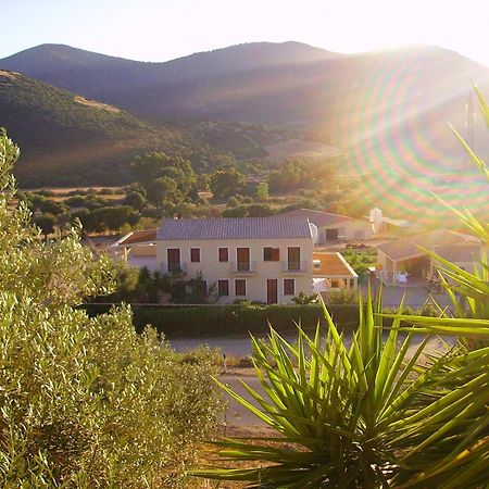 Agriturismo La Grotta Del Tesoro Santadi ภายนอก รูปภาพ
