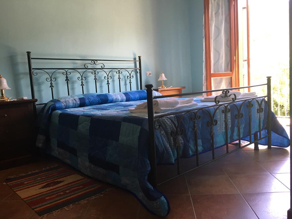 Agriturismo La Grotta Del Tesoro Santadi ภายนอก รูปภาพ